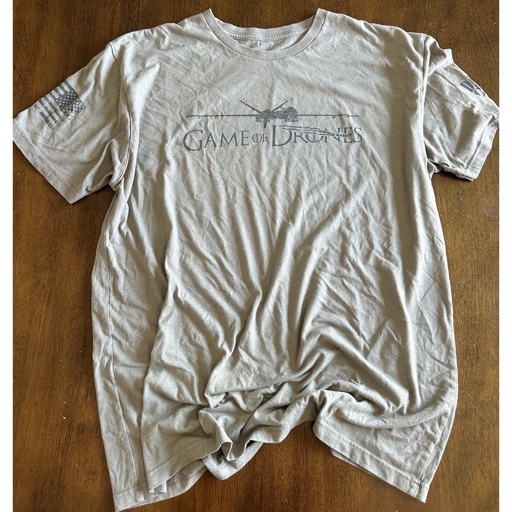 Danger Close Apparel Men's Game of Drones T Shirt Size XL Beige Graphic Print